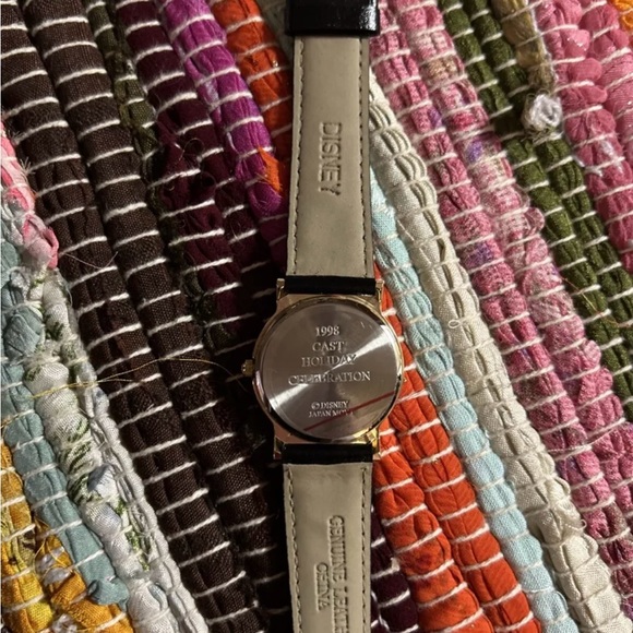 🆕 Mickey & Minnie 1998 Holiday Cast Watch - Picture 2 of 3